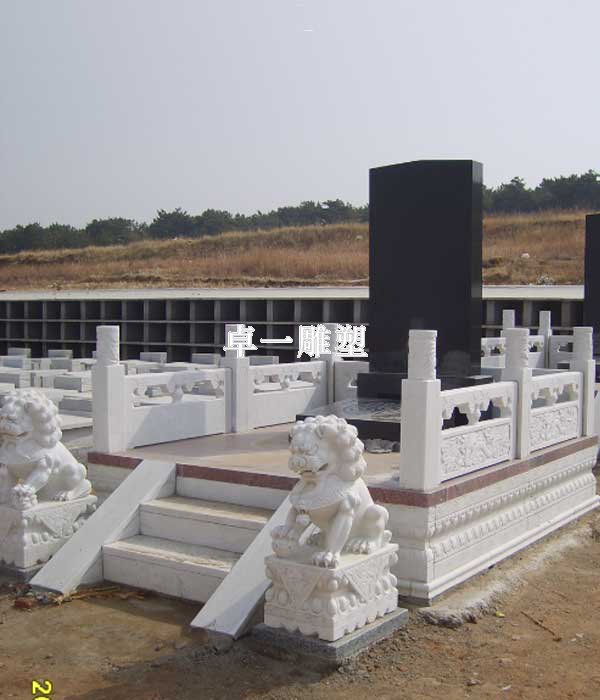 黑色石雕墓碑工程安装现场