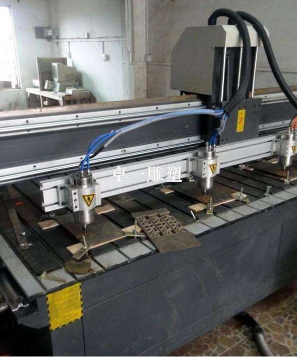 雕刻机多头雕刻