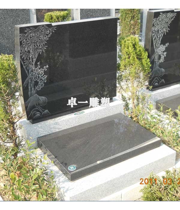 石雕墓碑